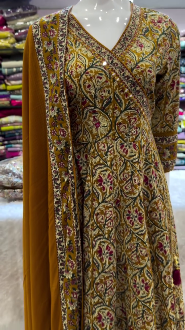 Heavy Fuax Georgette Fancy Cut Top With Plazzo Suit Set - Image 2