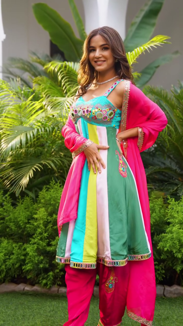 Jasmin Bhasin Multi color Patiala Set🪷Splash into style with our vibrant multicolor Patiala set