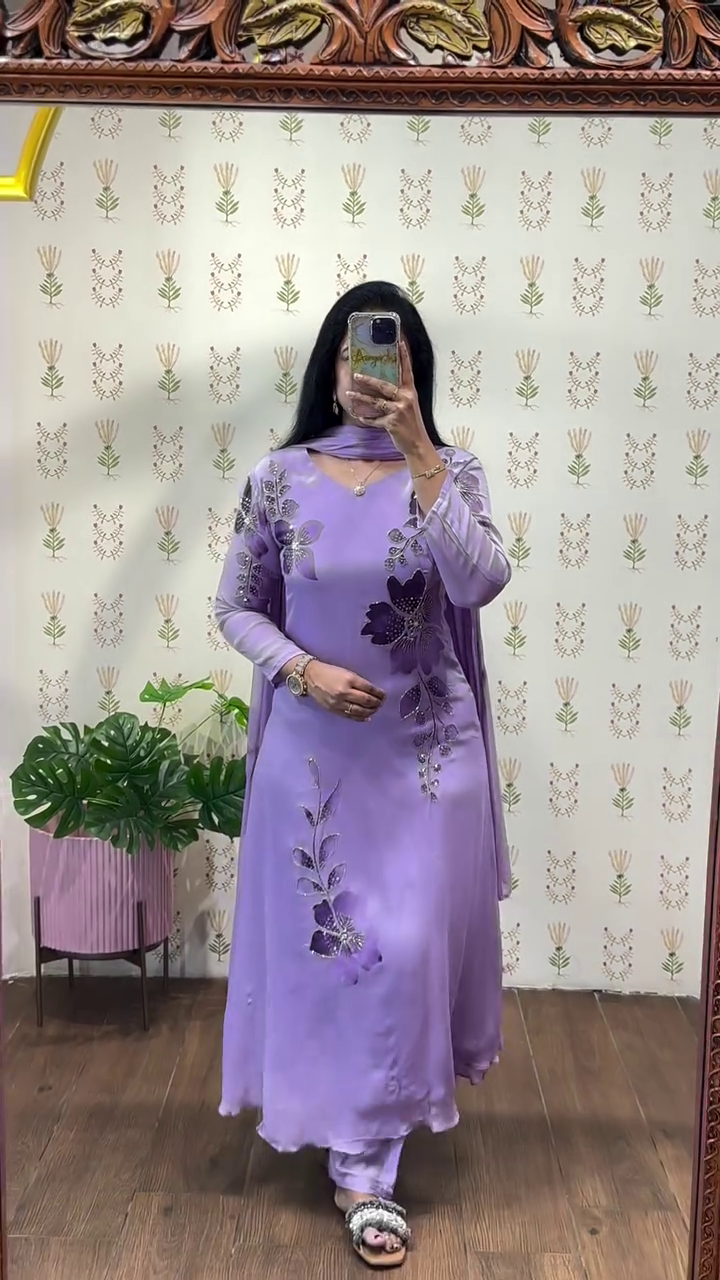 Women Floral Printed A-Line Kurta with Trousers & Dupatta - Image 7