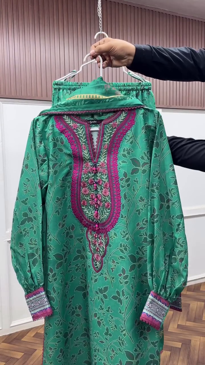 Women with Hand Embroidery | Traditional Winter Wear | Ethnic Kashmiri Outfit