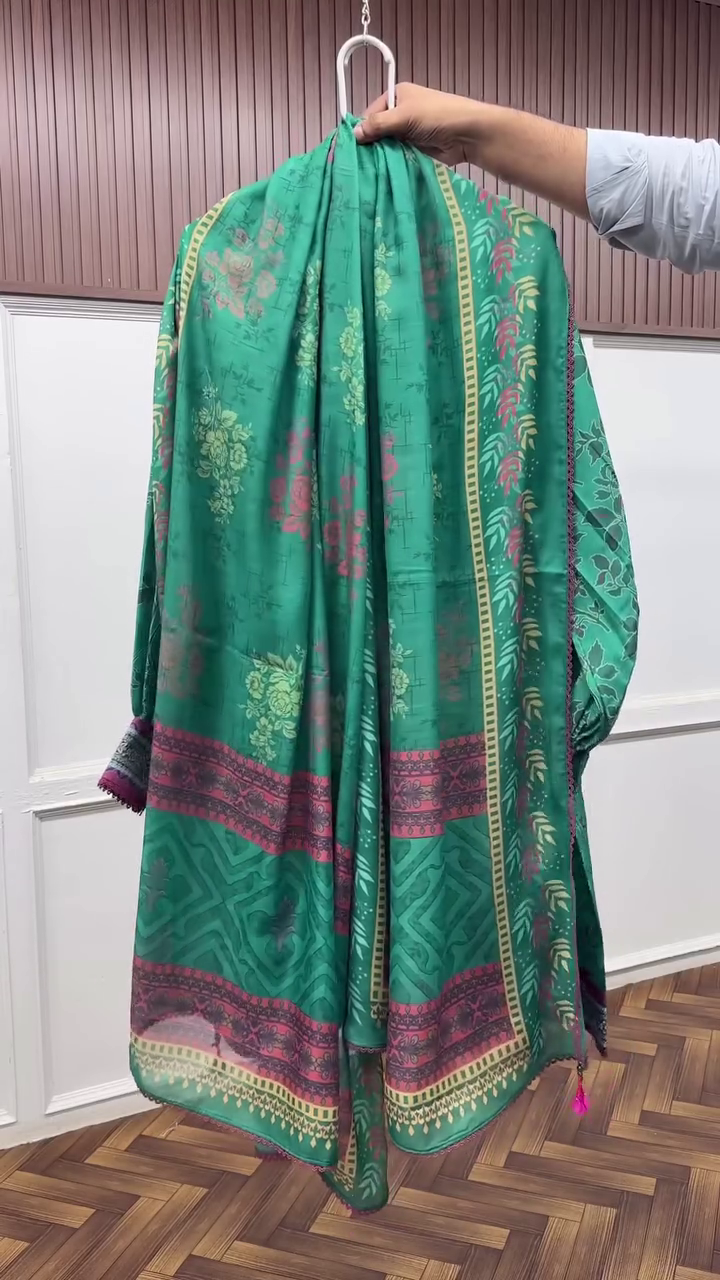 Women with Hand Embroidery | Traditional Winter Wear | Ethnic Kashmiri Outfit - Image 2