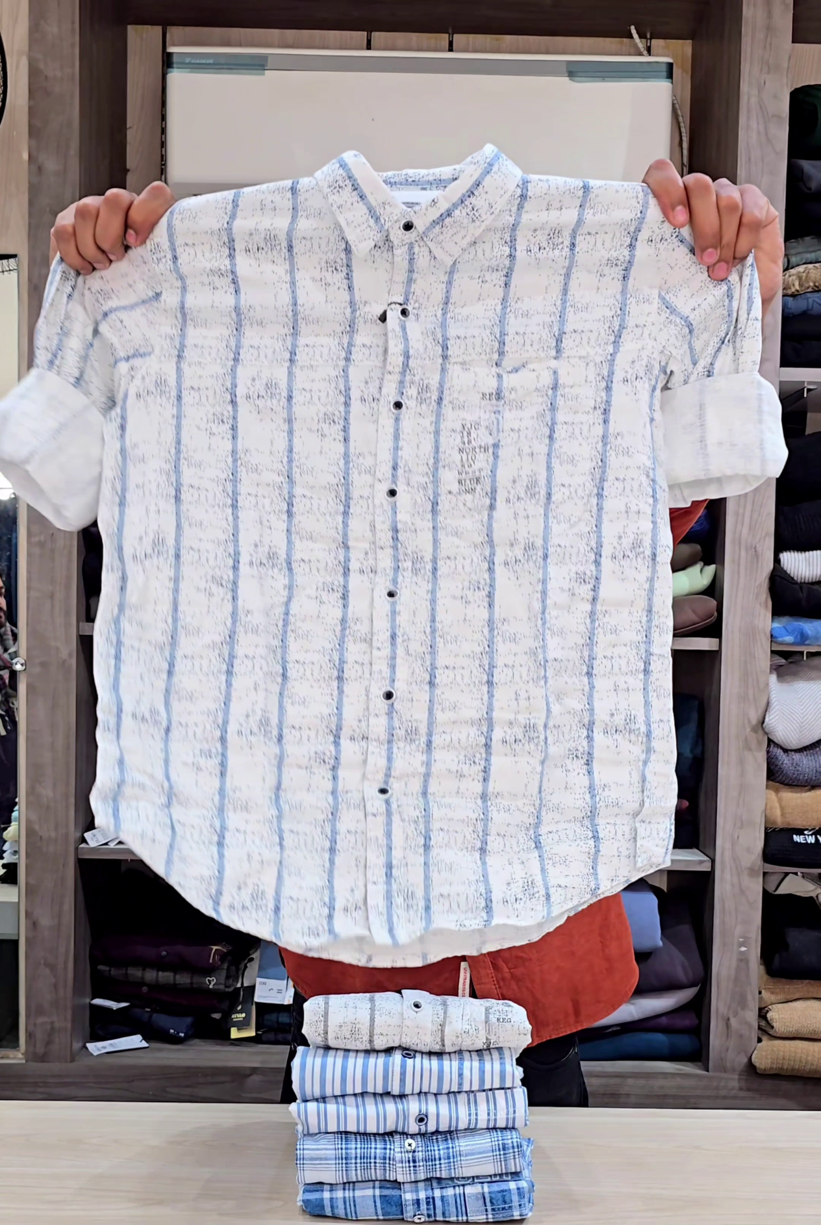 Men Classic Slim Fit Opaque Checked Casual Shirt - Image 7