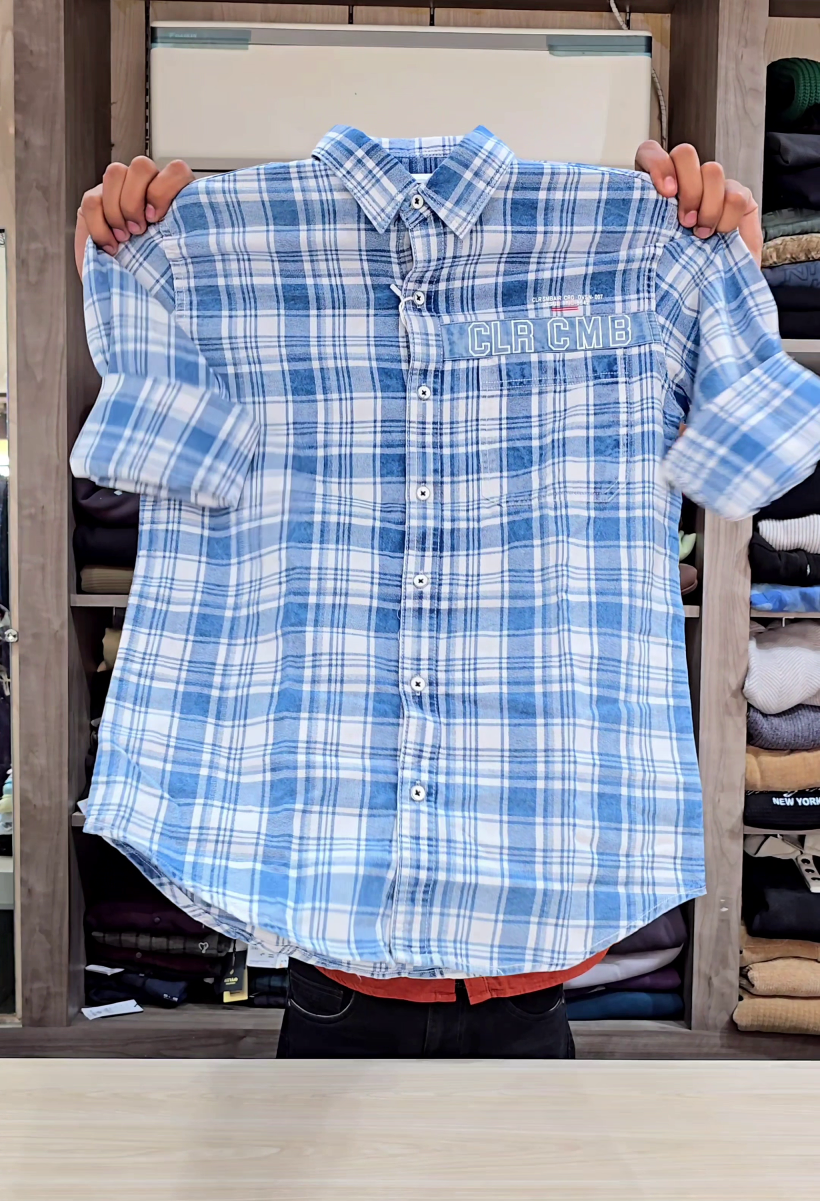 Men Classic Slim Fit Opaque Checked Casual Shirt - Image 4