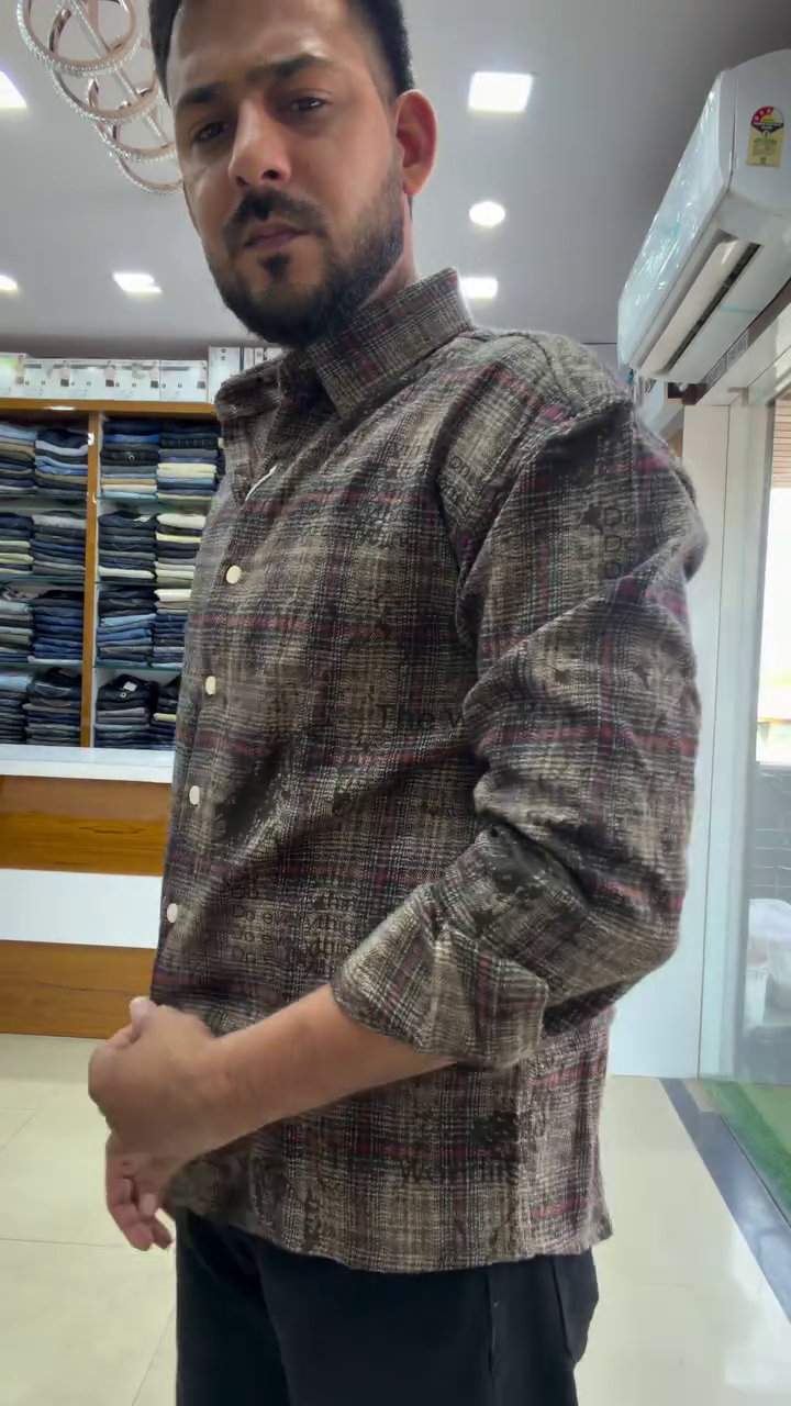 Men Spread Collar Textured Cotton Relaxed Fit Casual Shirt - Image 3