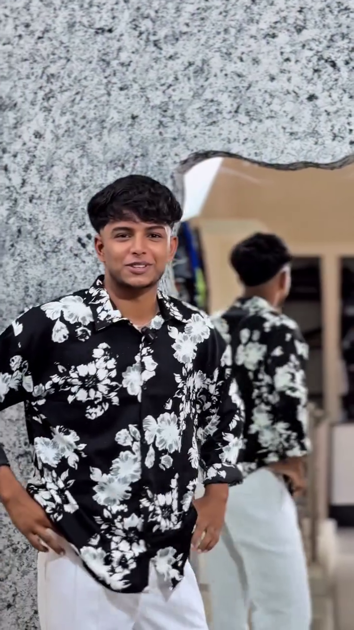Slim Fit Floral Opaque Printed Casual Shirt