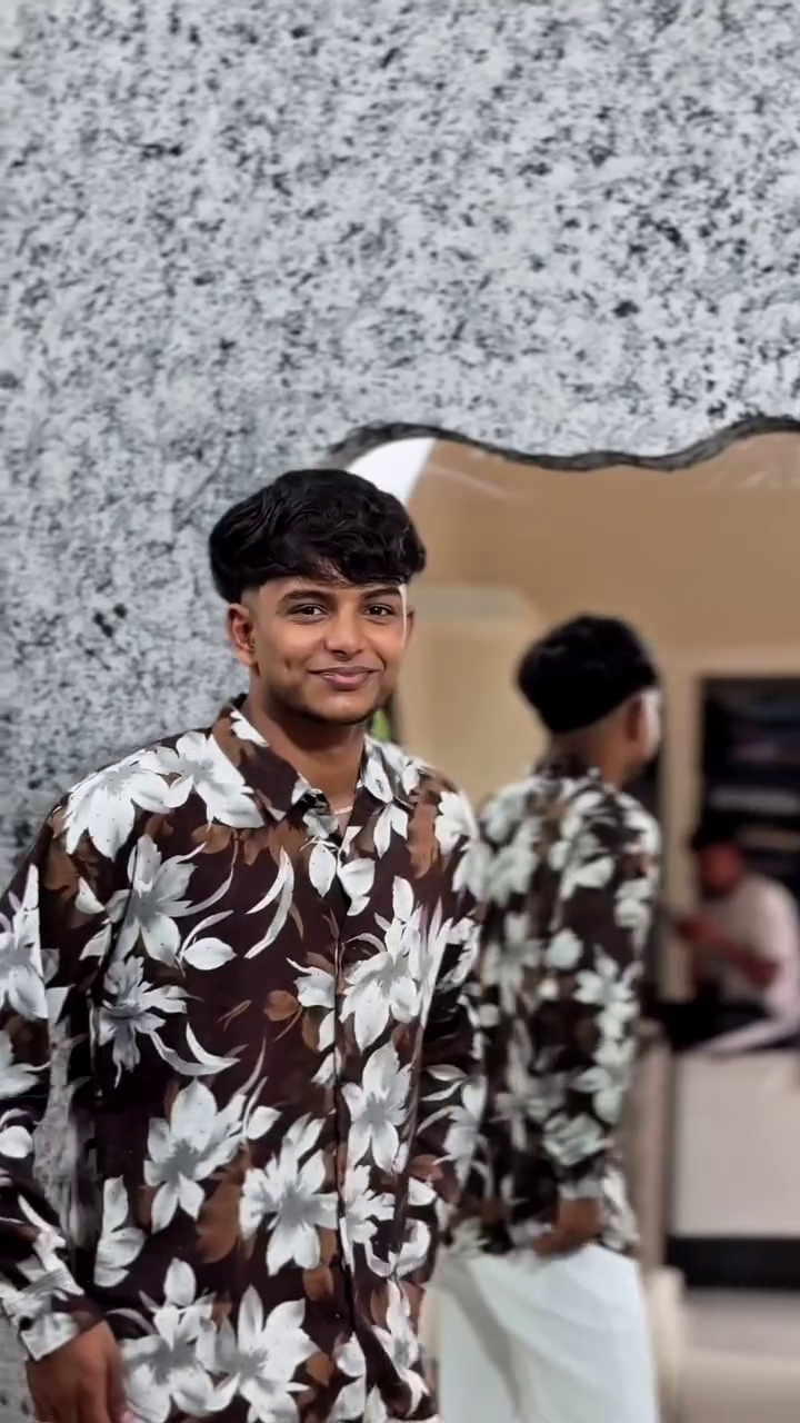 Slim Fit Floral Opaque Printed Casual Shirt - Image 6