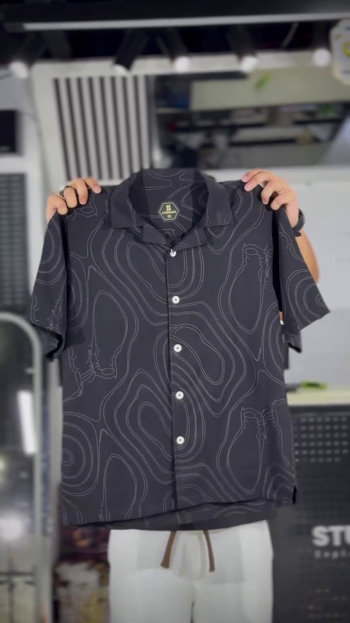 Comfort Spread Collar Geometric Printed Opaque Shirt - Image 4