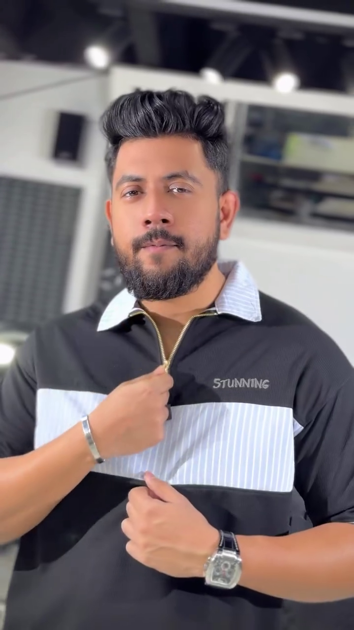 Men Colourblocked Polo Collar T-shirt - Image 11