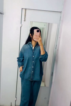 Women Solid Cotton Denim Long Sleeves Shirts with Snap Details