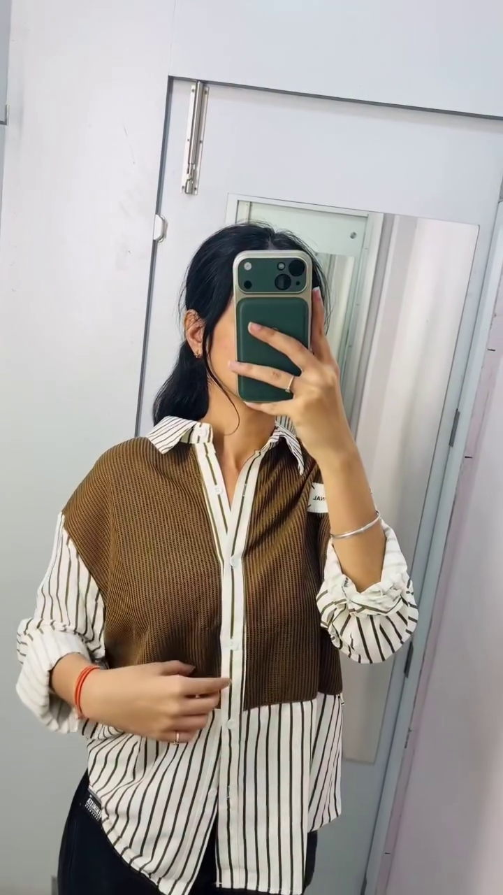 Striped Colorblocked Cotton Oversized Shirt - Image 12