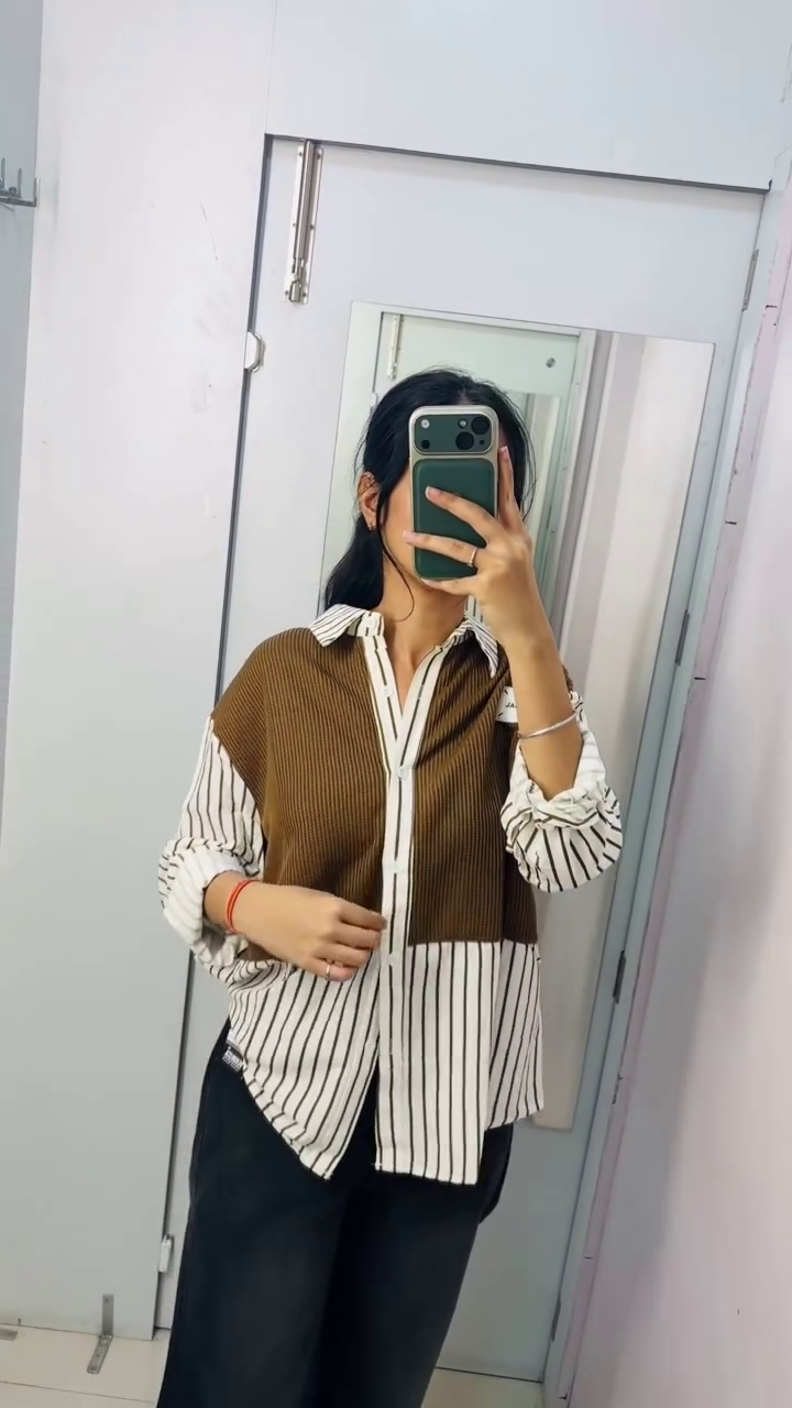 Striped Colorblocked Cotton Oversized Shirt - Image 11