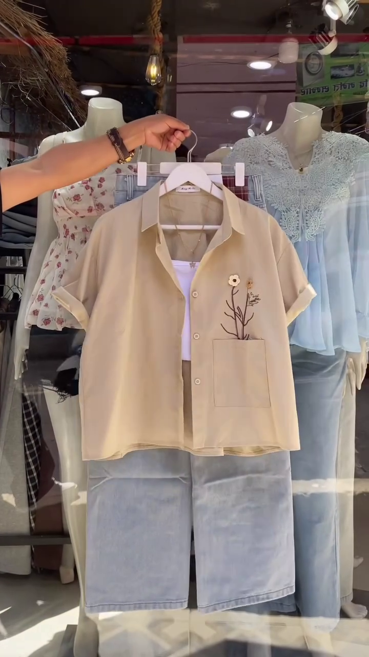 Floral Embroidered Lapel Collar Drop-Shoulder Sleeves Shirt Style Crop Top - Image 5