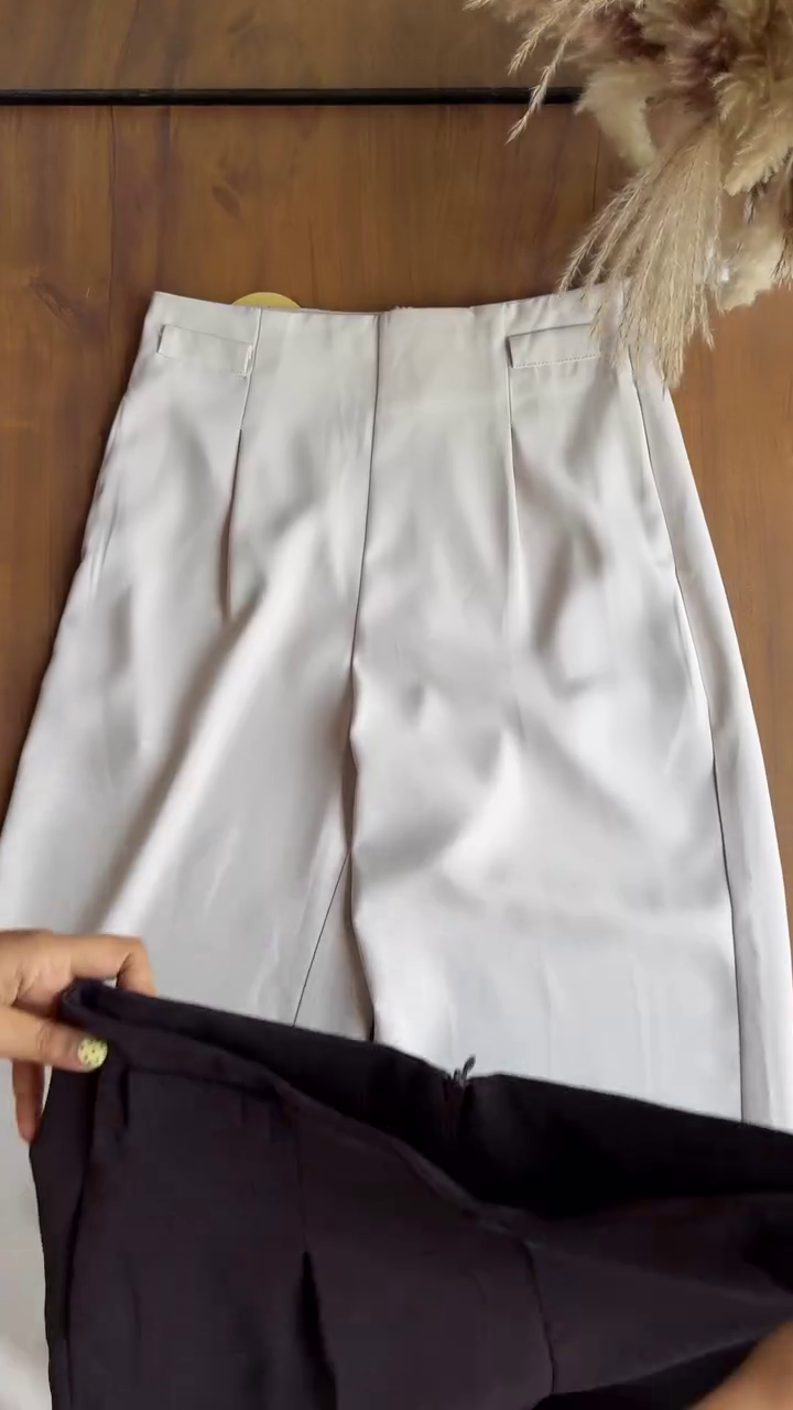 Women Relaxed Straight Leg High-Rise Non Iron Trousers