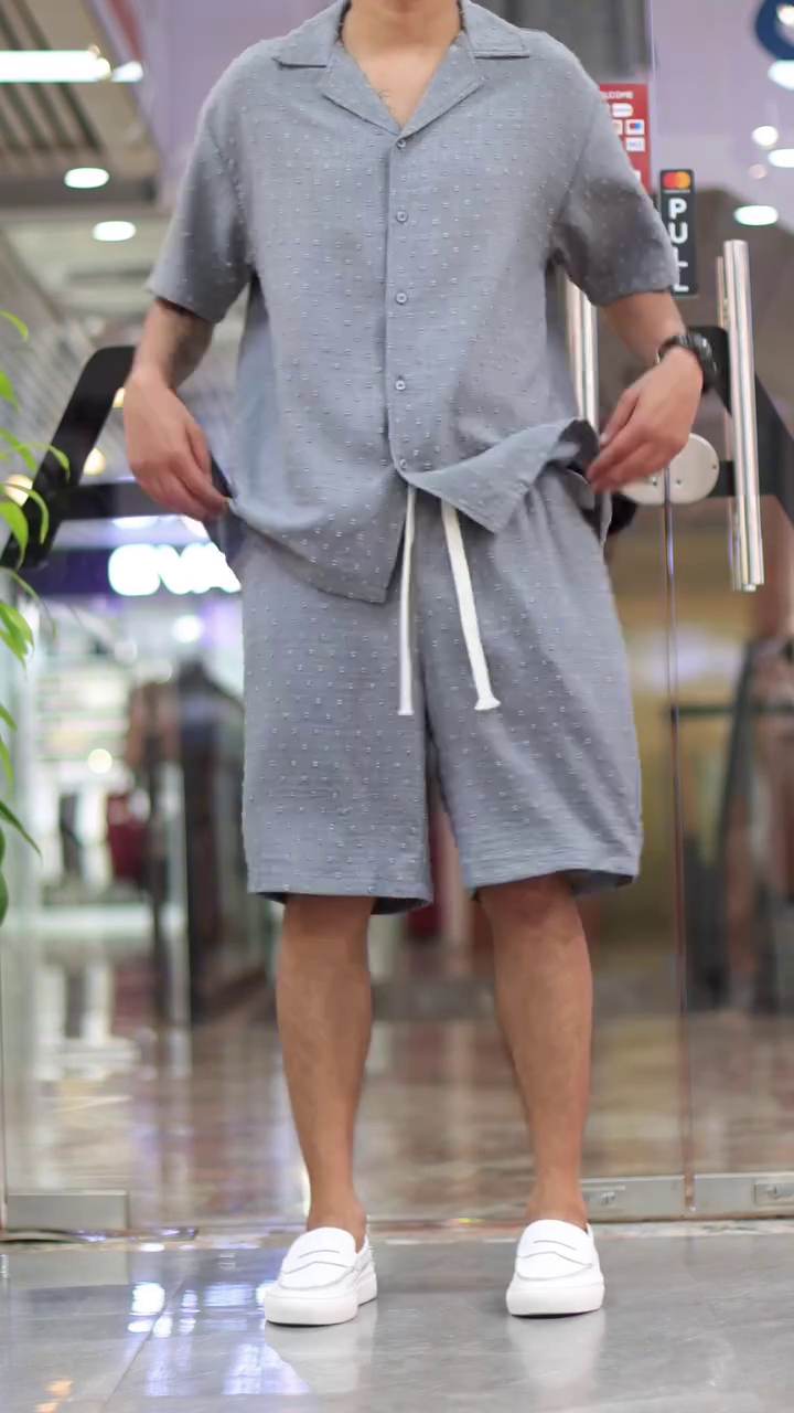 Men Airport Look Textured Seersucker Resort Cotton Half Sleeve Shirt - Image 5