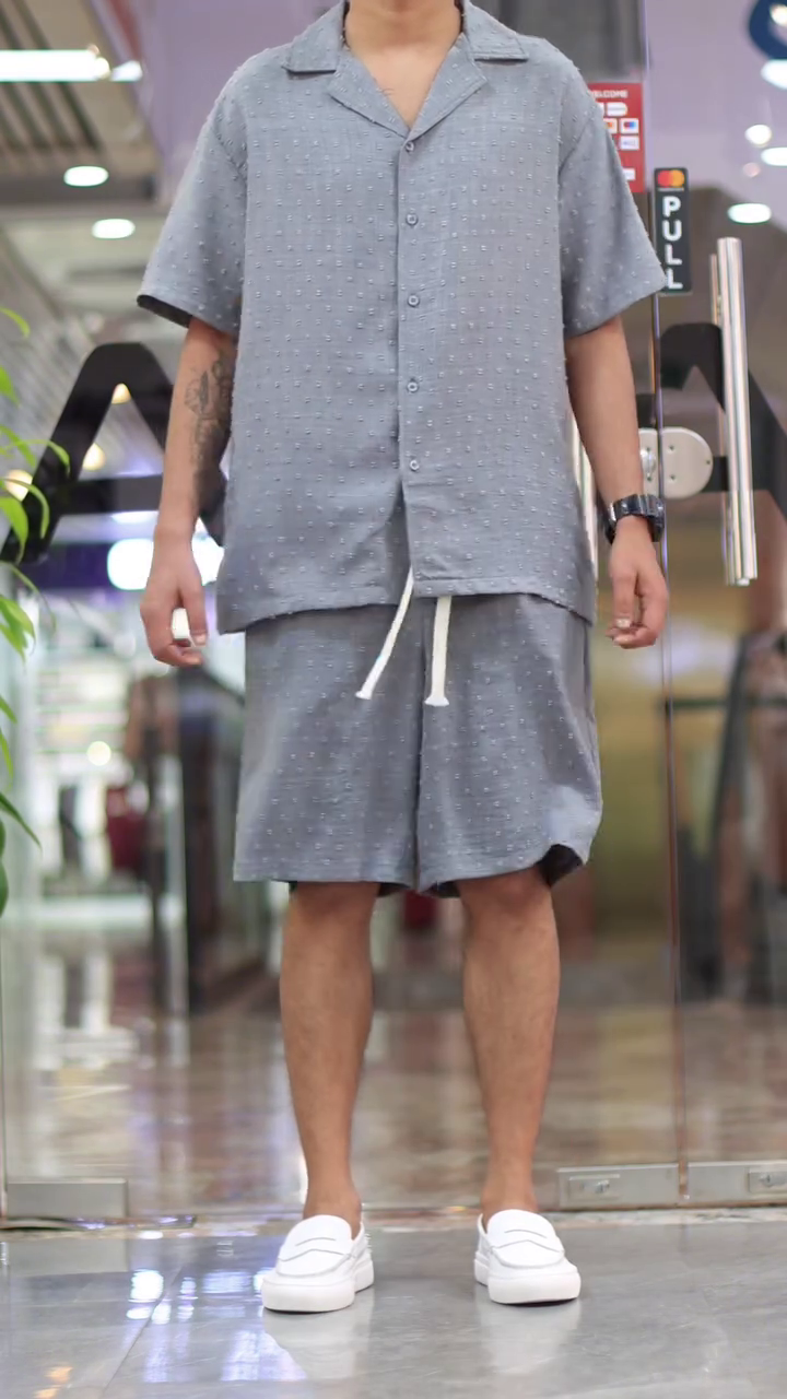 Men Airport Look Textured Seersucker Resort Cotton Half Sleeve Shirt - Image 4