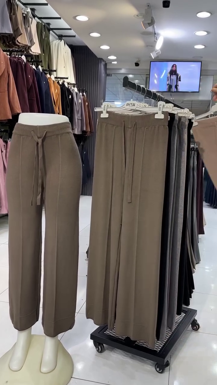 Women Wide Leg Drawstring Relaxed Fit Trouser - Image 6